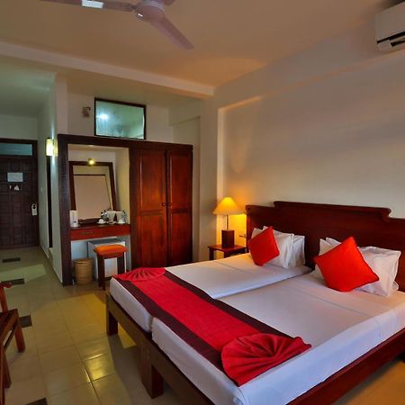 Hotel Lanka Super Corals 希克杜沃 外观 照片